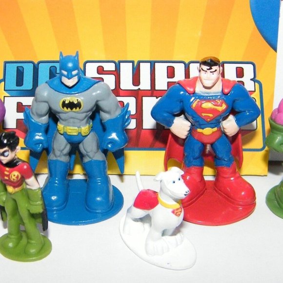 DC Super Friends Figure Set of 12 with Batman Superman,Flash, Joker and More! - Picture 3 of 5